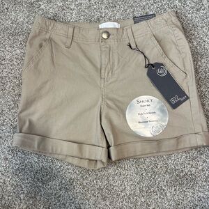 1822 Denim Flat Front Cuffed Khaki Shorts Sz 6 NWT